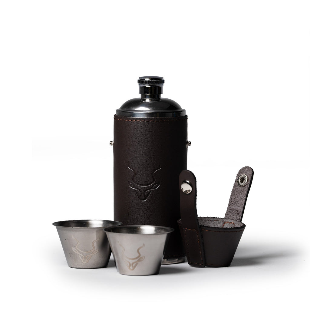 Hunter Flask 240ml With Two Shot Cups