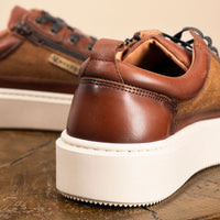 Nandi Sneaker