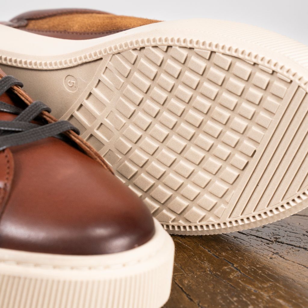 Nandi Sneaker